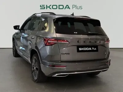 Usado Skoda Karoq SportLine 150 CV (110 kW) 2023 Gris SUV