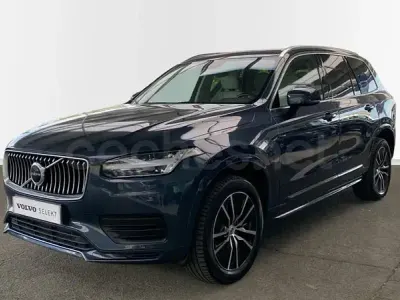Usado Volvo XC90 Momentum 235 CV (172 kW) 2021 Azul SUV