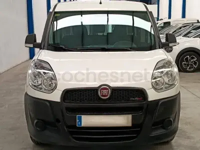 Usado Fiat Doblò Active 90 CV (66 kW) 2014 Blanco Monovolumen