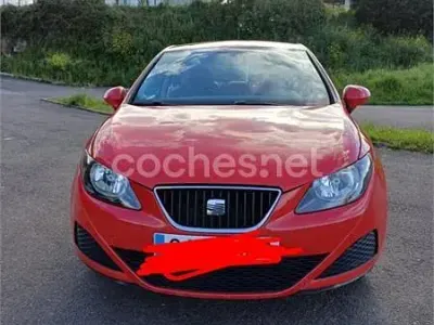 Usado Seat Ibiza SC Reference 70 CV (51 kW) 2011 Rojo Utilitario