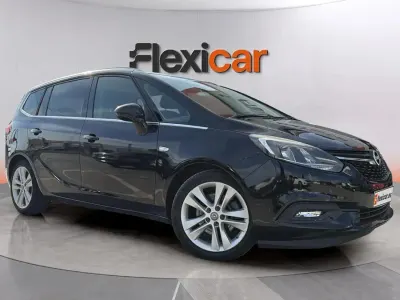Usado Opel Zafira Tourer Innovation 136 HP (100 kW) 2019 Preto Monovolume