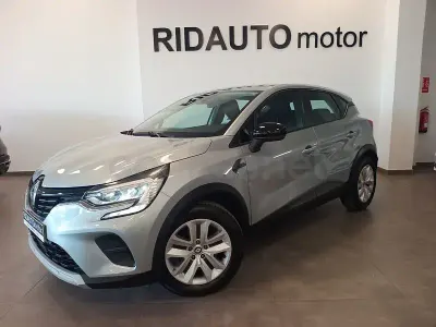 Begagnad Renault Captur Equilibre 90 HK (66 kW) 2023 Grå SUV