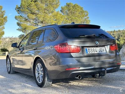 Usado BMW 318 143 CV (105 kW) 2015 Gris / plata Familiar