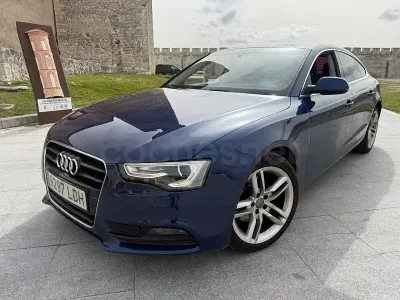 Begagnad Audi A5 Sportback S-Line 177 HK (130 kW) 2014 Blå Halvkombi