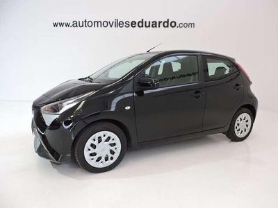 Negro Usado 2020 Toyota Aygo X-play Utilitario | 8800 € (Buen precio)