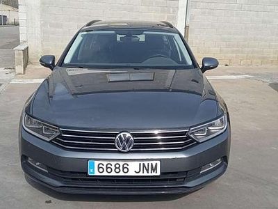 Usado VW Passat Advance 150 CV (110 kW) 2016 Gris Familiar