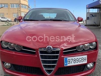 Rojo Usado 2008 Alfa Romeo 159 Distinctive Berlina | 3400 € (Precio justo)
