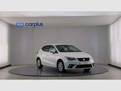 Usado Seat Ibiza Style Plus 110 CV (80 kW) 2022 Blanco Utilitario