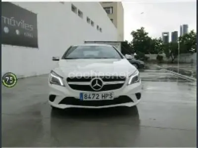 Usado Mercedes CLA220 Urban 170 CV (125 kW) 2013 Blanco Berlina