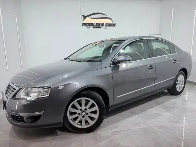 Usado VW Passat Sportline 140 CV (102 kW) 2007 Gris / plata Berlina