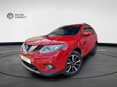 Usado Nissan X-Trail 360º 130 CV (95 kW) 2016 Rojo SUV