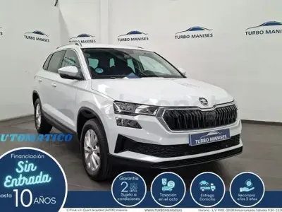 Usado Skoda Karoq Ambition 150 CV (110 kW) 2023 Blanco SUV