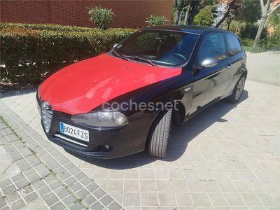 Usado Alfa Romeo 147 120 CV (88 kW) 2008 Negro Utilitario