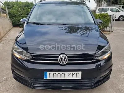 Usado VW Touran Business 115 CV (84 kW) 2018 Negro Monovolumen