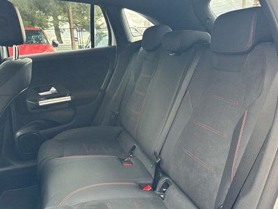 Usado Mercedes GLA200 AMG line 163 CV (119 kW) 2025 Blanco SUV