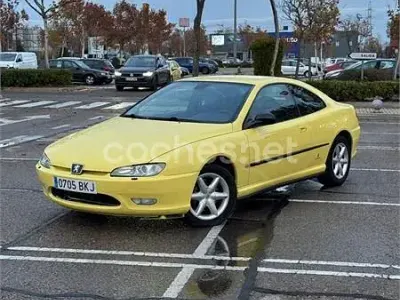 Usado Peugeot 406 Coupe 194 CV (142 kW) 2001 Amarillo Coupe
