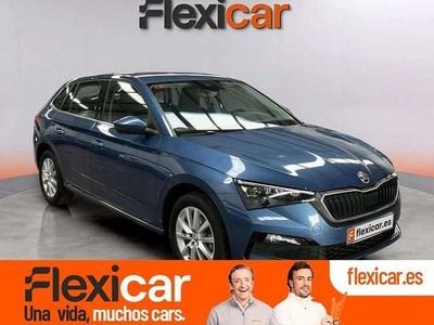 Usado Skoda Scala Ambition 110 CV (80 kW) 2021 Azul Utilitario