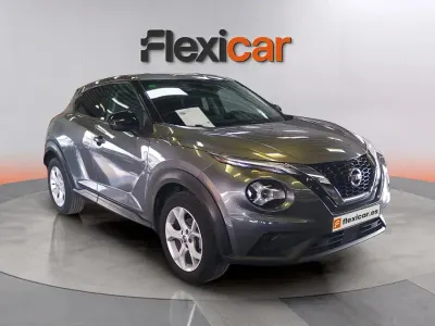 Käytetty Nissan Juke Acenta 114 HP (83 kW) 2022 Harmaa Katumaasturi