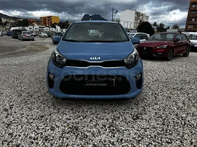 Usado Kia Picanto Comfort 67 CV (49 kW) 2022 Azul Utilitario