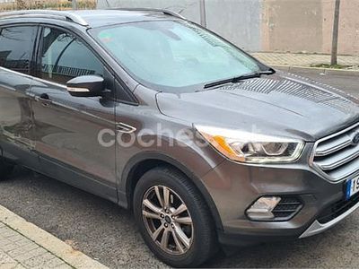 Gris / plata Usado 2016 Ford Kuga Titanium SUV | 9990 € (Precio justo)