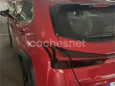 Usado Lexus UX 199 CV (146 kW) 2025 Rojo SUV