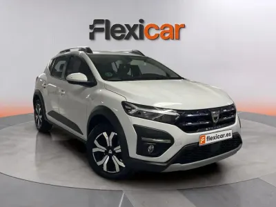 Usado Dacia Sandero Comfort 91 CV (66 kW) 2022 Blanco Berlina
