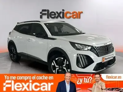Usado Peugeot 2008 Allure 100 CV (73 kW) 2024 Blanco SUV