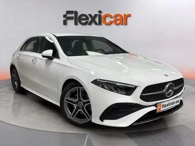Usado Mercedes A180 136 CV (100 kW) 2023 Blanco Berlina