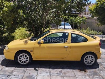Amarillo Usado 1999 Renault Mégane Coupé Coupe | 1400 €