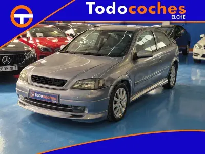 Usado Opel Astra Sport 125 CV (91 kW) 2003 Gris / plata Berlina