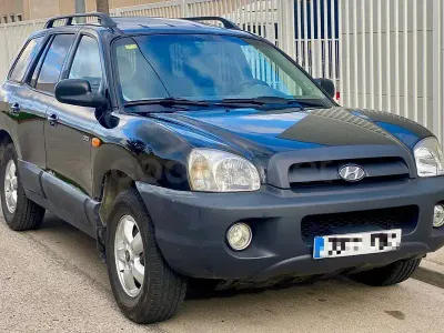 Usado Hyundai Santa Fe Comfort 125 HP (91 kW) 2006 Preto SUV