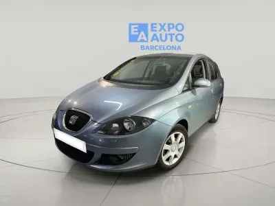 Usado Seat Toledo Sport 102 CV (75 kW) 2005 Gris / plata Utilitario