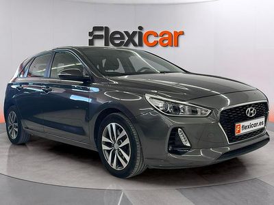 Usado Hyundai i30 GO! 120 CV (88 kW) 2017 Gris Berlina