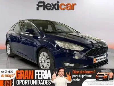 Usado Ford Focus Active 120 CV (88 kW) 2021 Azul Berlina