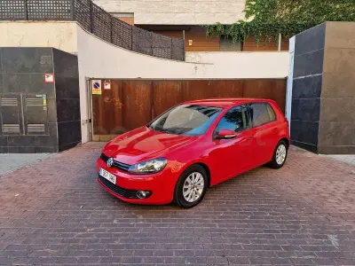 Usado VW Golf VI Advance 110 CV (80 kW) 2010 Rojo Berlina
