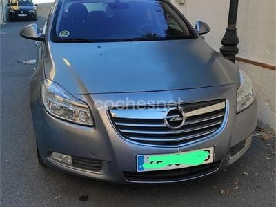 Usado Opel Insignia Edition 160 CV (117 kW) 2010 Gris / plata Berlina