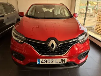 Usado Renault Kadjar LIMITED 116 CV (85 kW) 2020 Rojo SUV