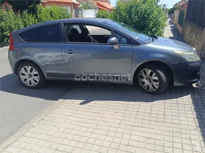 Usado Citroën C4 VTR Sport 110 CV (80 kW) 2005 Azul Berlina
