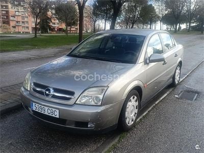 Usado Opel Vectra Comfort 100 CV (73 kW) 2002 Gris / plata Berlina