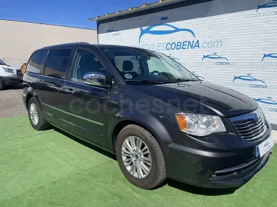 Usado Lancia Voyager Platinum 177 CV (130 kW) 2014 Gris / plata Monovolumen