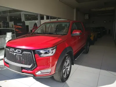 Nuevo EVO Cross 4 136 CV (100 kW) 2026 Rojo Pickup/Camioneta