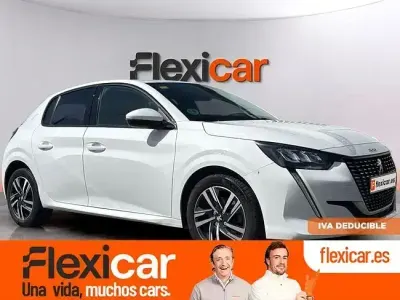Usado Peugeot 208 Allure 100 CV (73 kW) 2020 Blanco Utilitario