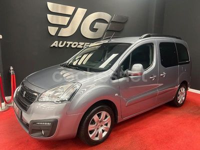 Usado Peugeot Partner Tepee Active 120 CV (88 kW) 2016 Gris / plata Monovolumen