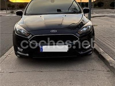 Usado Ford Focus Sport 120 CV (88 kW) 2016 Negro Berlina