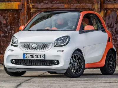 Usado Smart ForTwo Coupé Pulse 60 kW (82 CV) 2022 Rojo Coupe