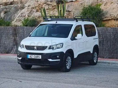 Usado Peugeot Rifter Active 102 CV (75 kW) 2021 Blanco Monovolumen