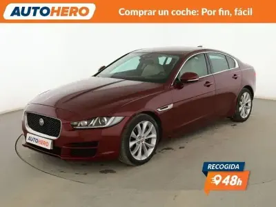 Usado Jaguar XE Prestige 180 HP (132 kW) 2018 Vermelho Sedan