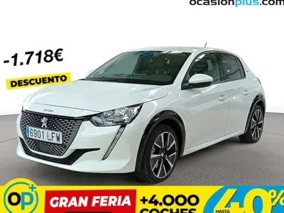 Usado Peugeot e-208 Allure 100 kW (136 CV) 2020 Blanco Utilitario