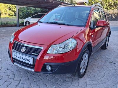 Usado Fiat Sedici Emotion 120 CV (88 kW) 2009 Rojo SUV
