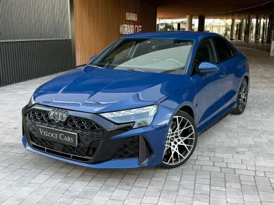 Usado Audi RS3 Performance 400 CV (294 kW) 2024 Azul Berlina